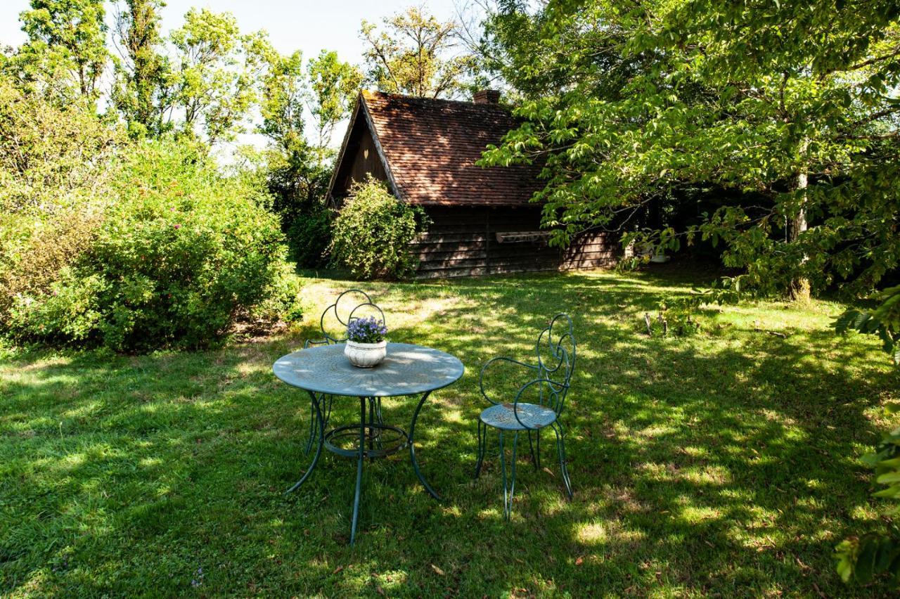 Manoir-De-Sagy Bed & Breakfast Sagy  Exterior photo